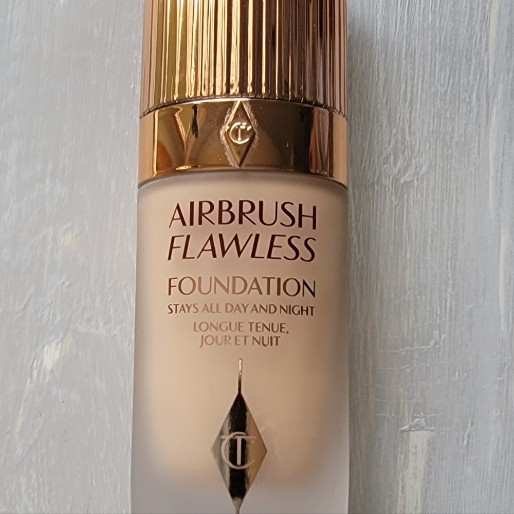 Charlotte Tilbury Aibrush Flawless Foundation